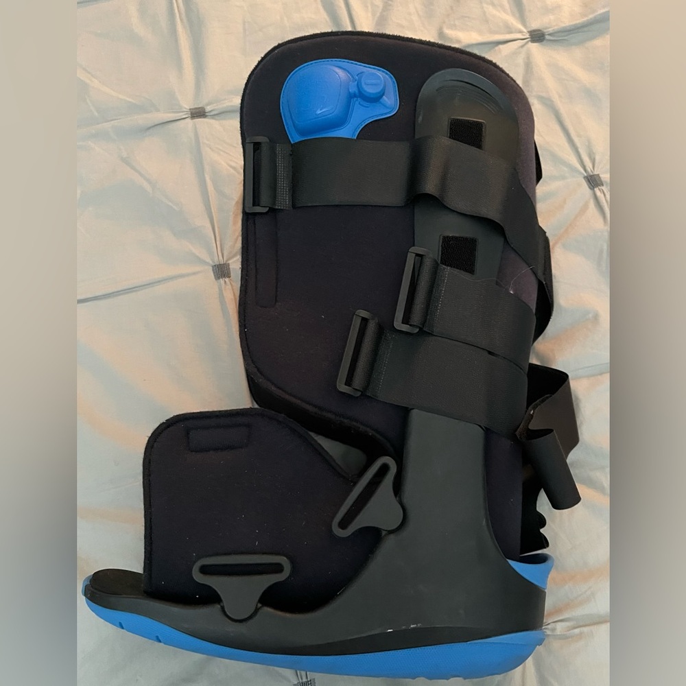 Medical Boot (1)